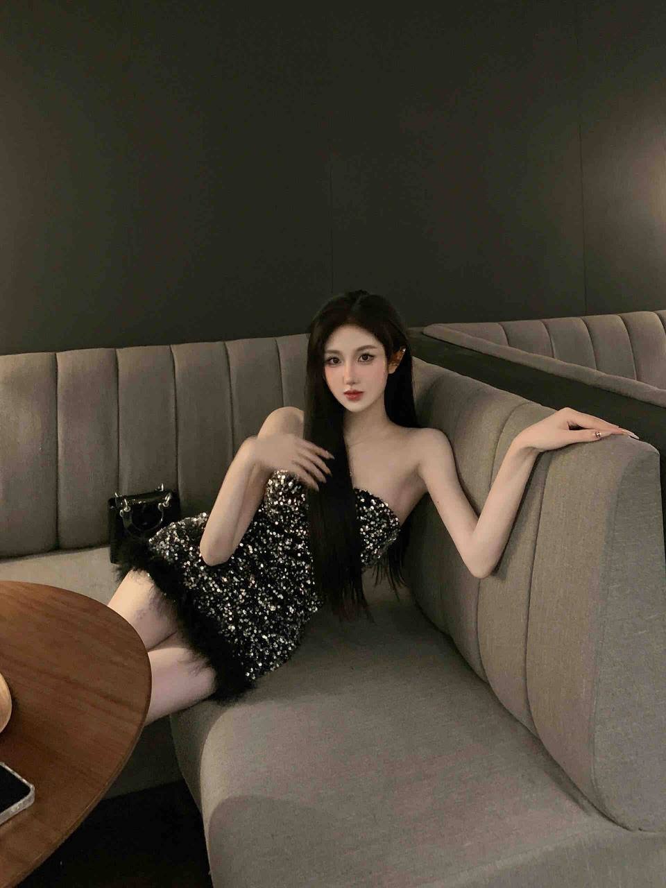 签约车展模特雅莉