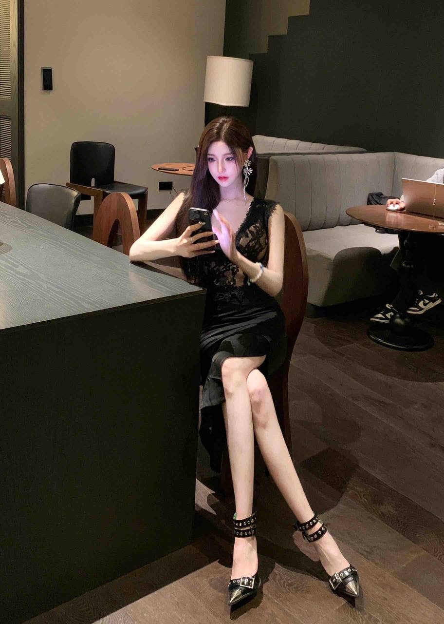 签约车展模特雅莉
