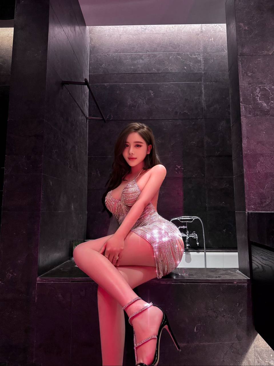 妩媚御姐Roni