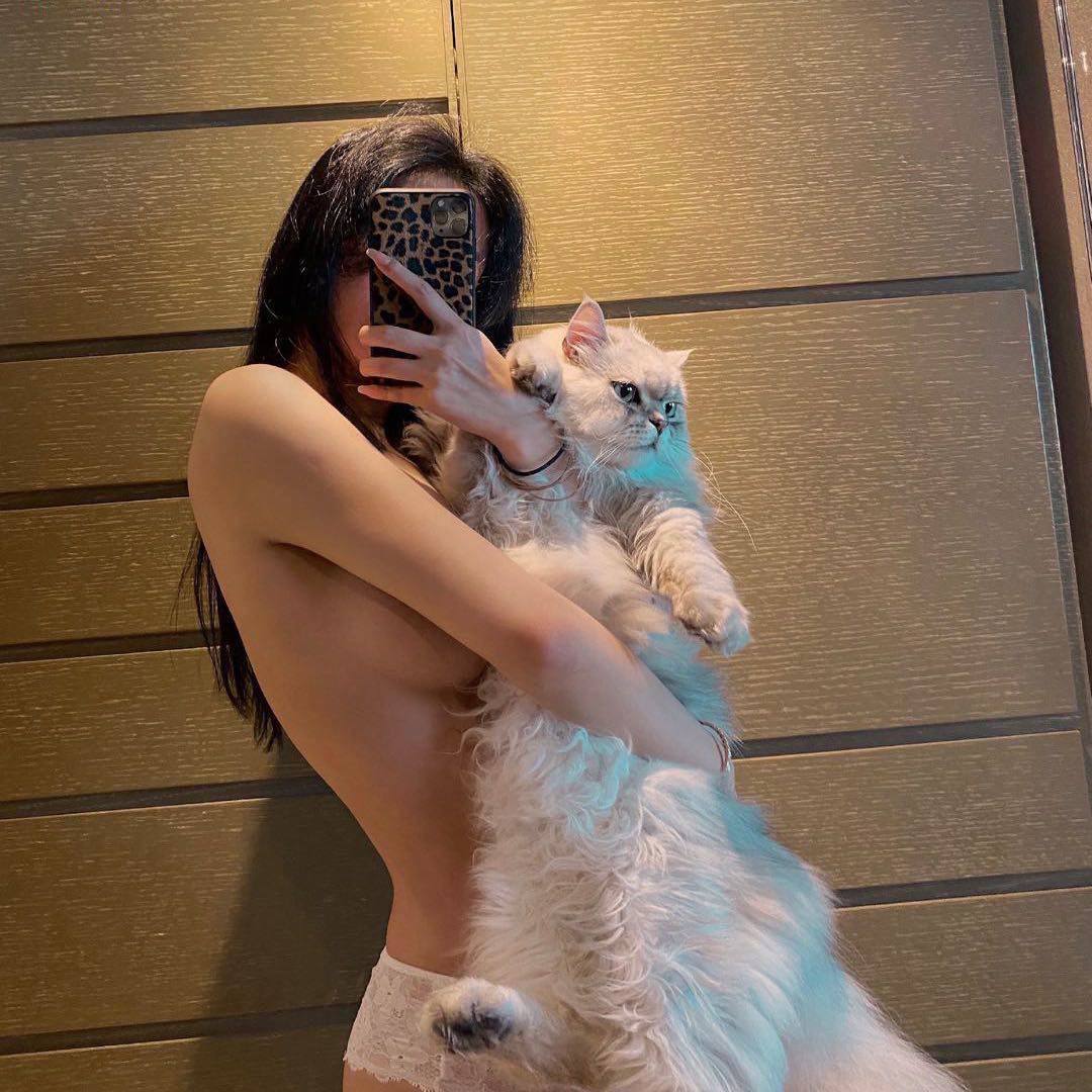时尚大牌大学生Layla