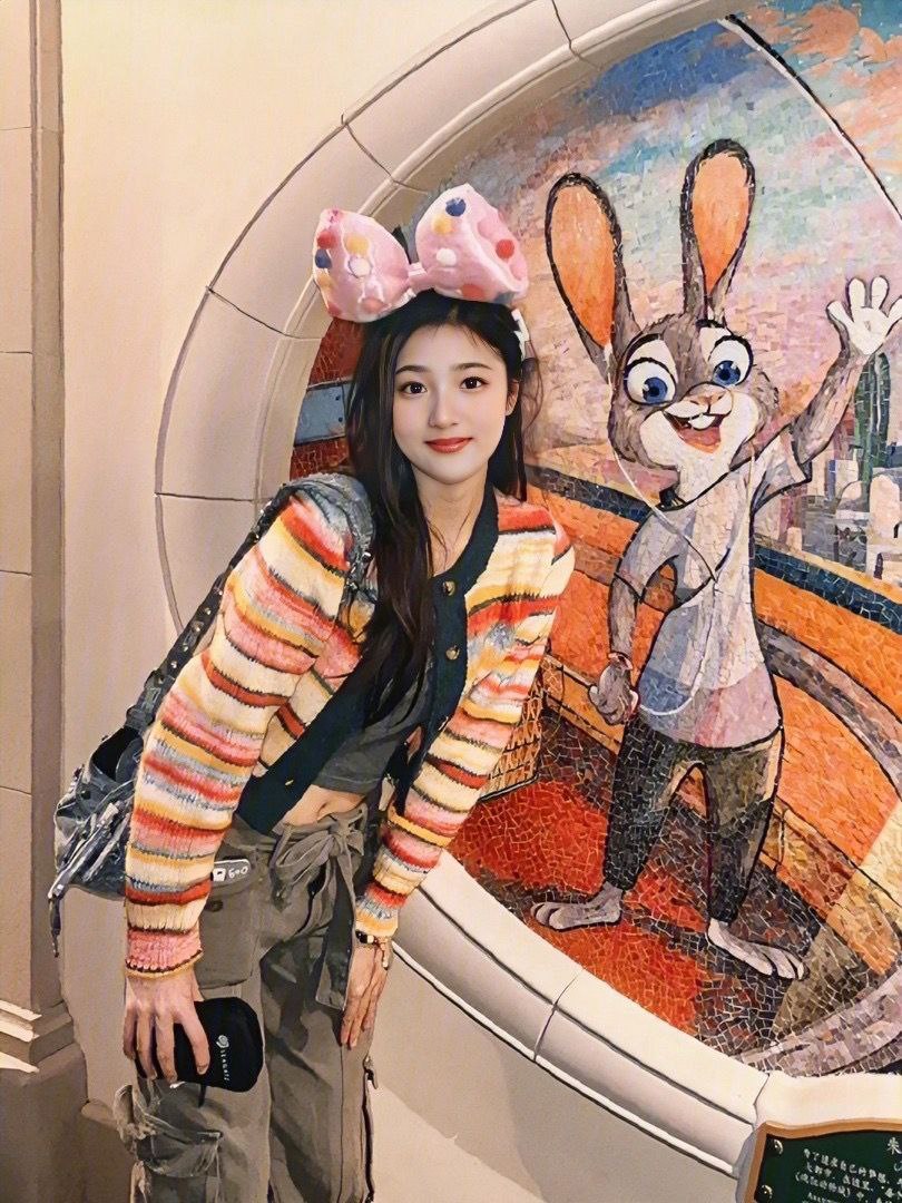 肤白貌美学妹佳沁