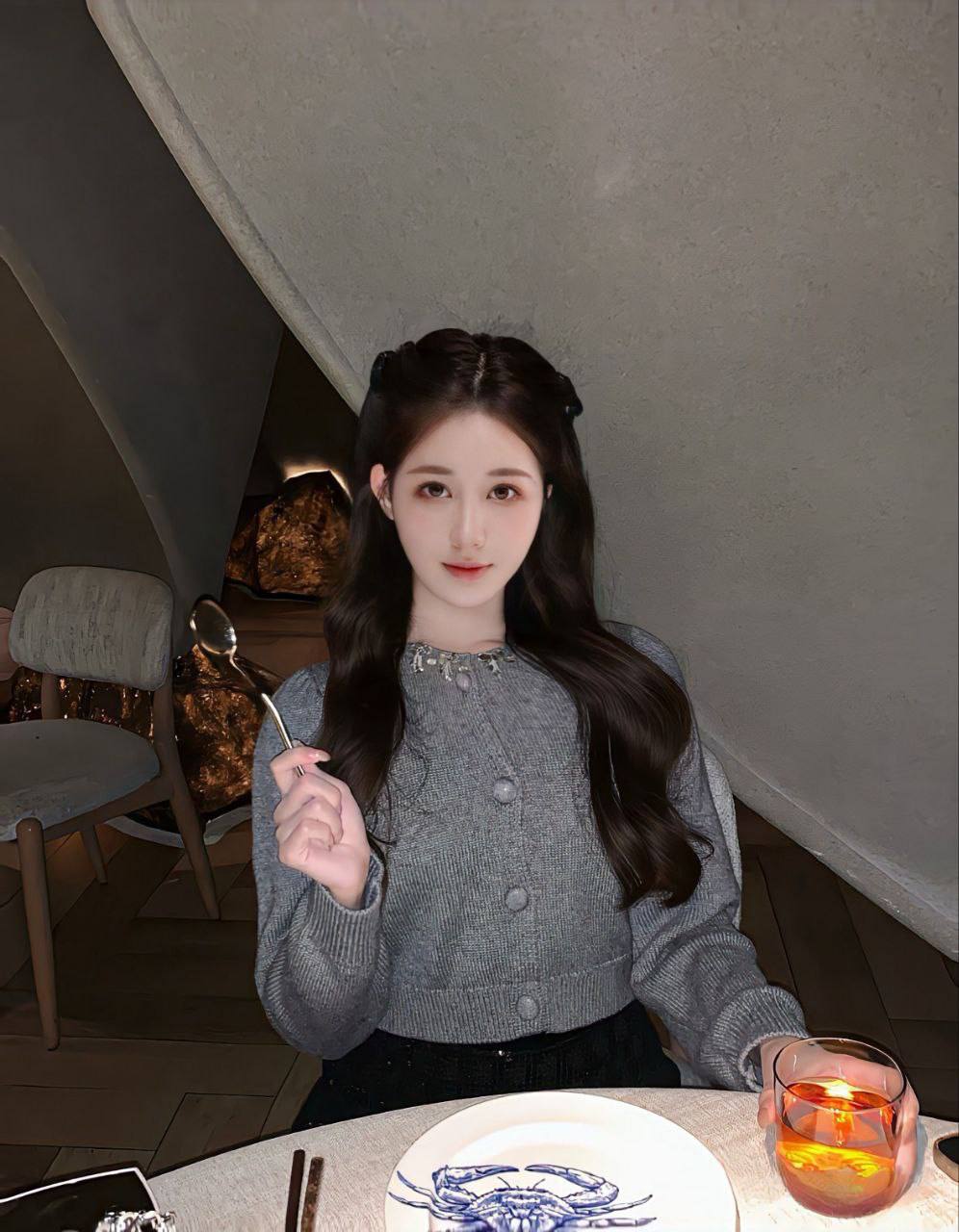 气质干净小姐姐Mirla