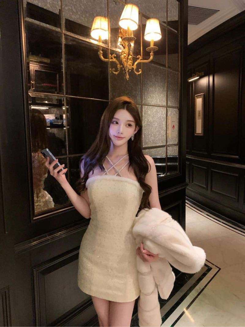 外形出众圈外女友Halyn