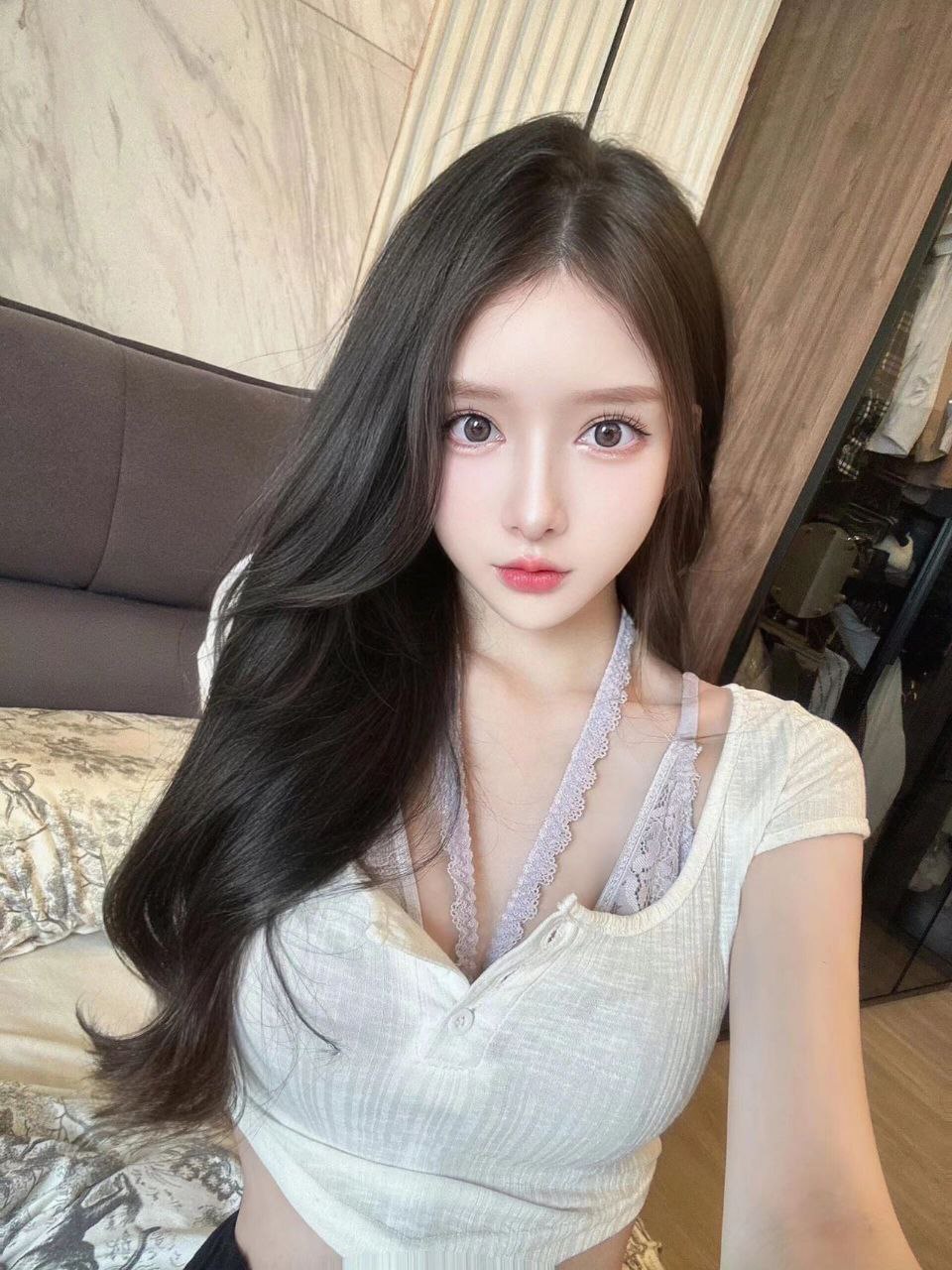 优雅气质女神Corah
