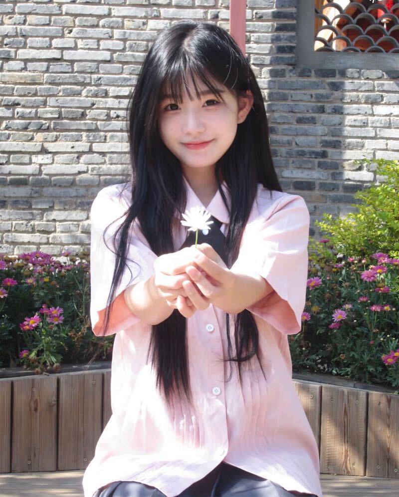 清纯可人小学妹Belin