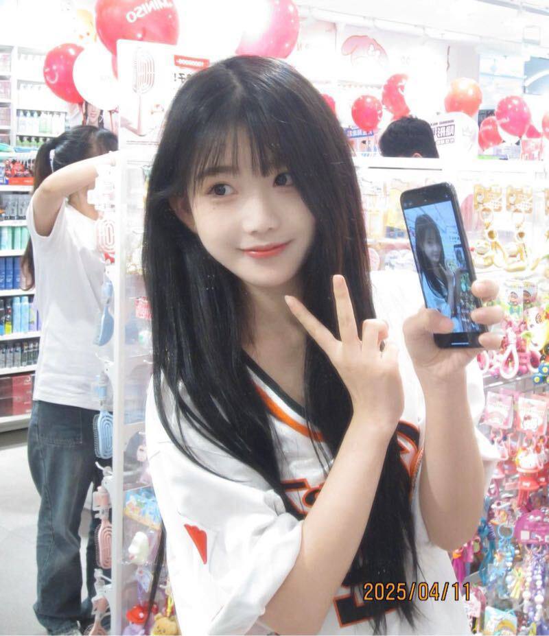 清纯可人小学妹Belin