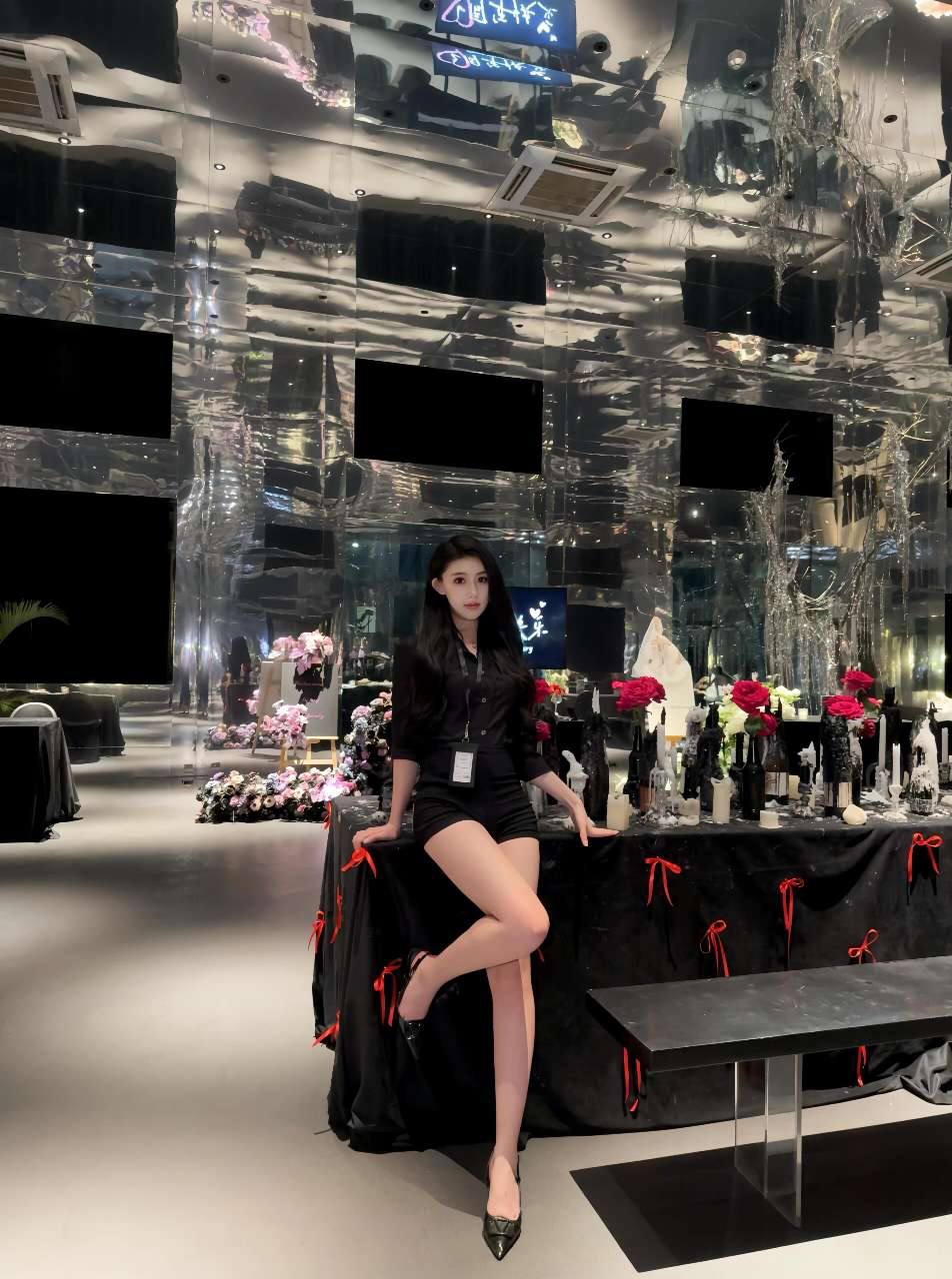 高级感女神Auren