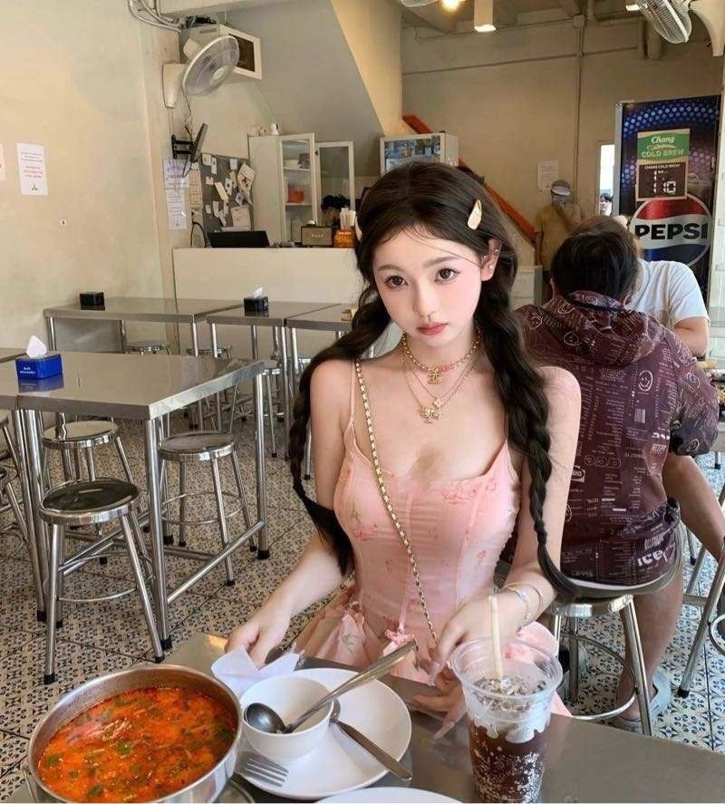 清纯小白花Dylin