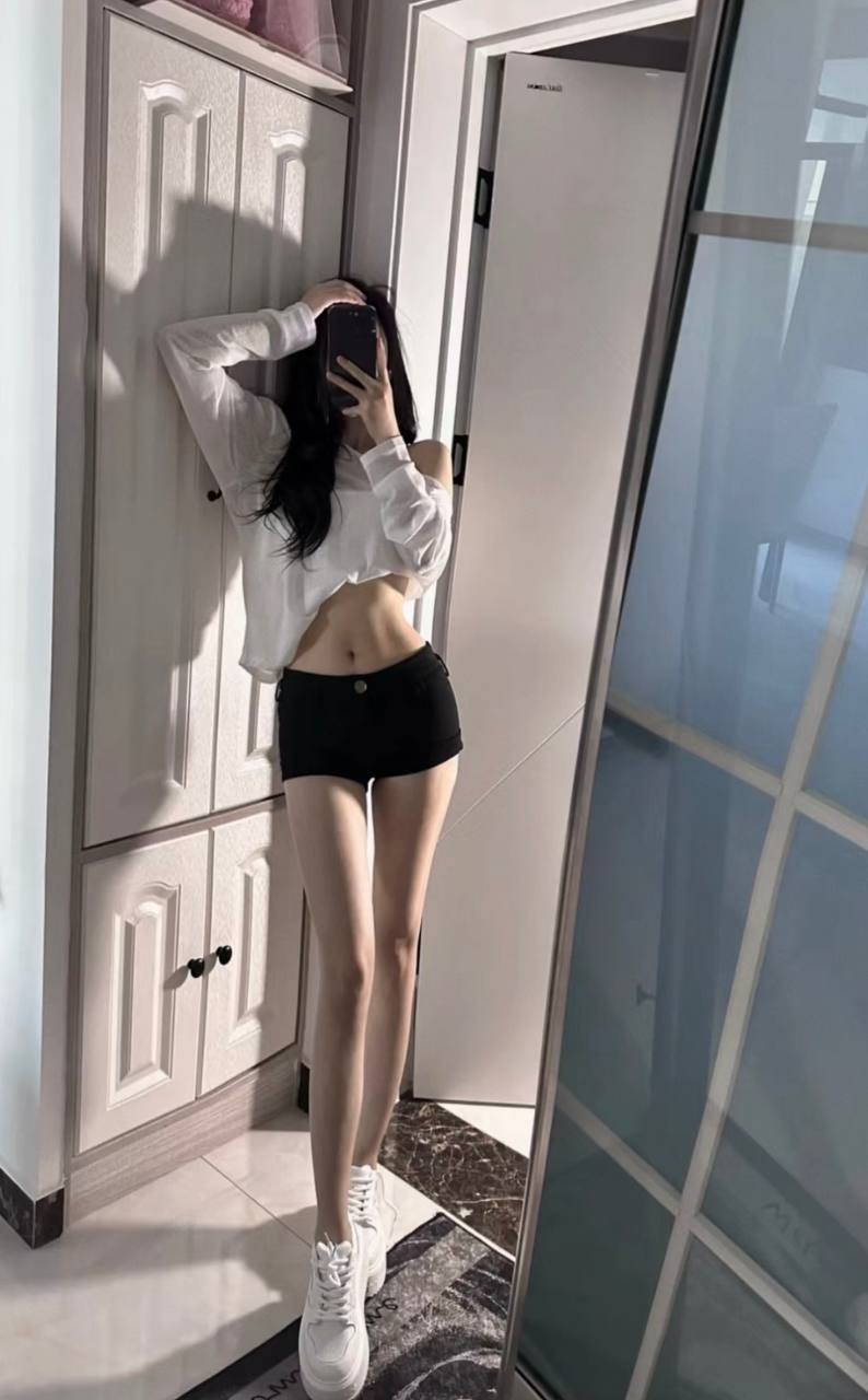 艺术系校花女神Meira