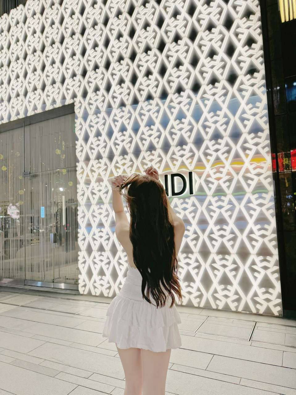 美术学生Nevan