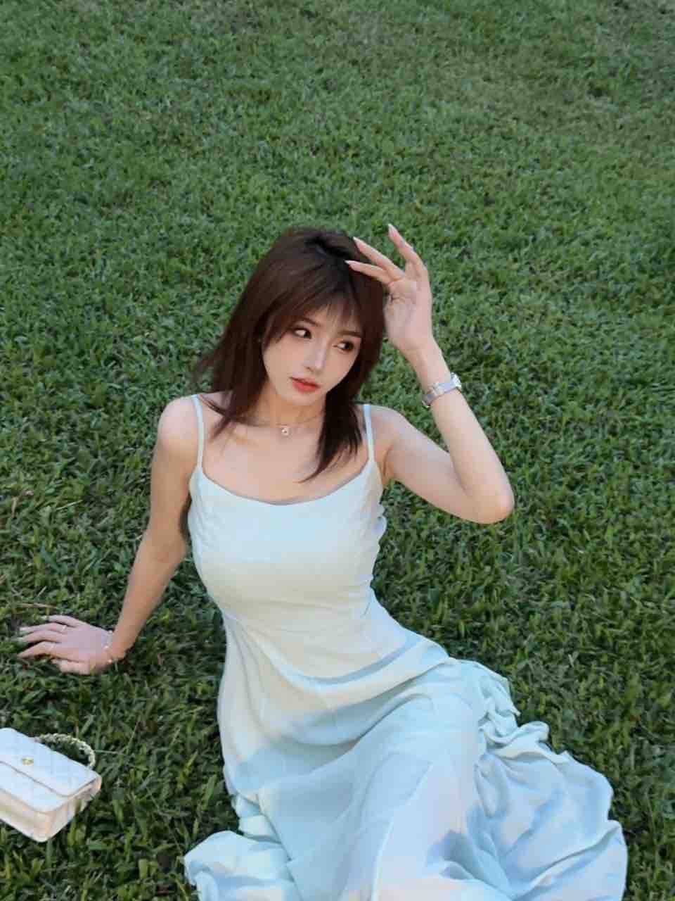 自然初恋脸天花板Davor