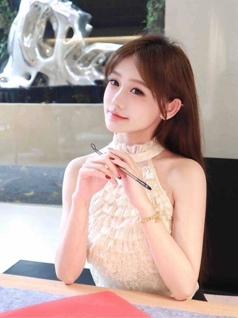 Ins时尚博主小魅