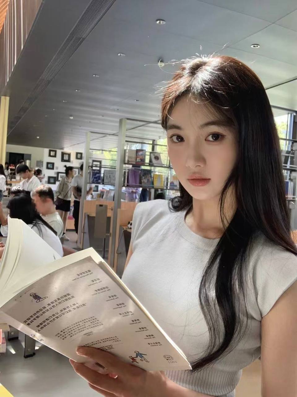 INS网红留学生婉瑶