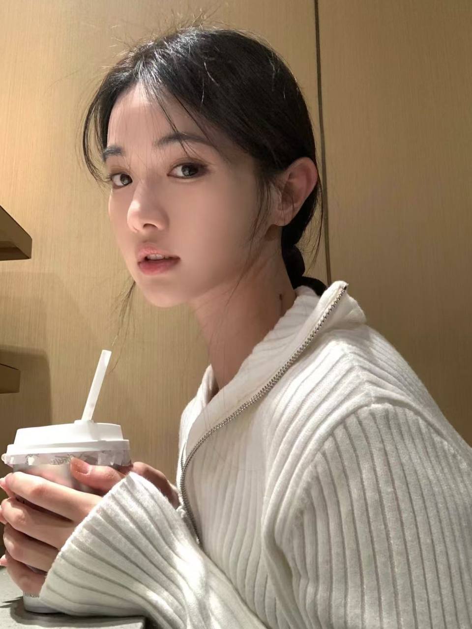 INS网红留学生婉瑶