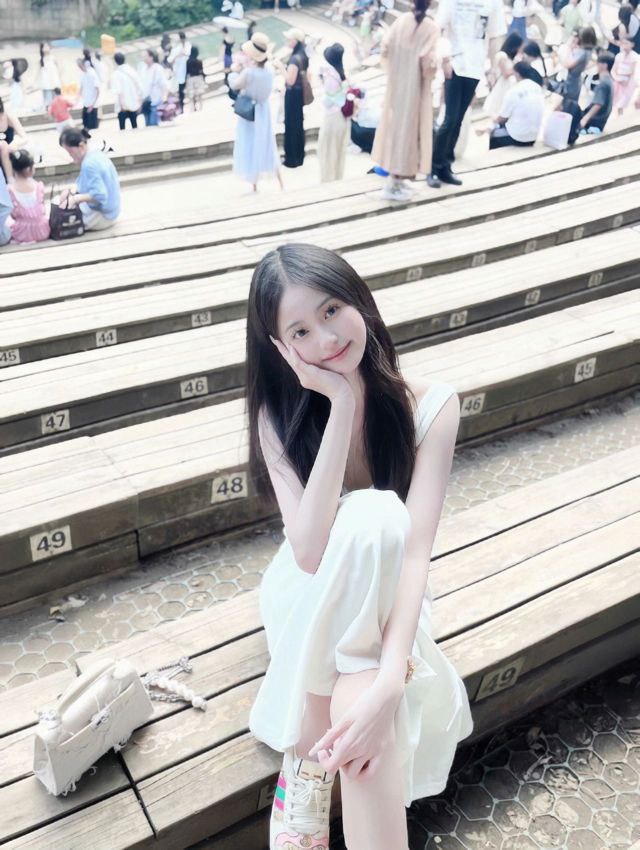 人美嘴甜小女友晴蓉