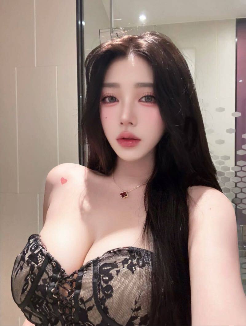 反差魅力御姐芮澄