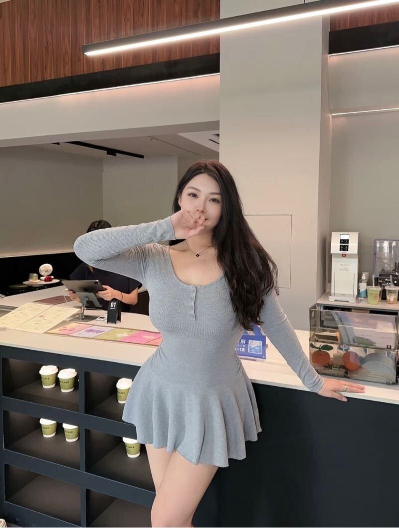 白皮可爱辣妹Valyn