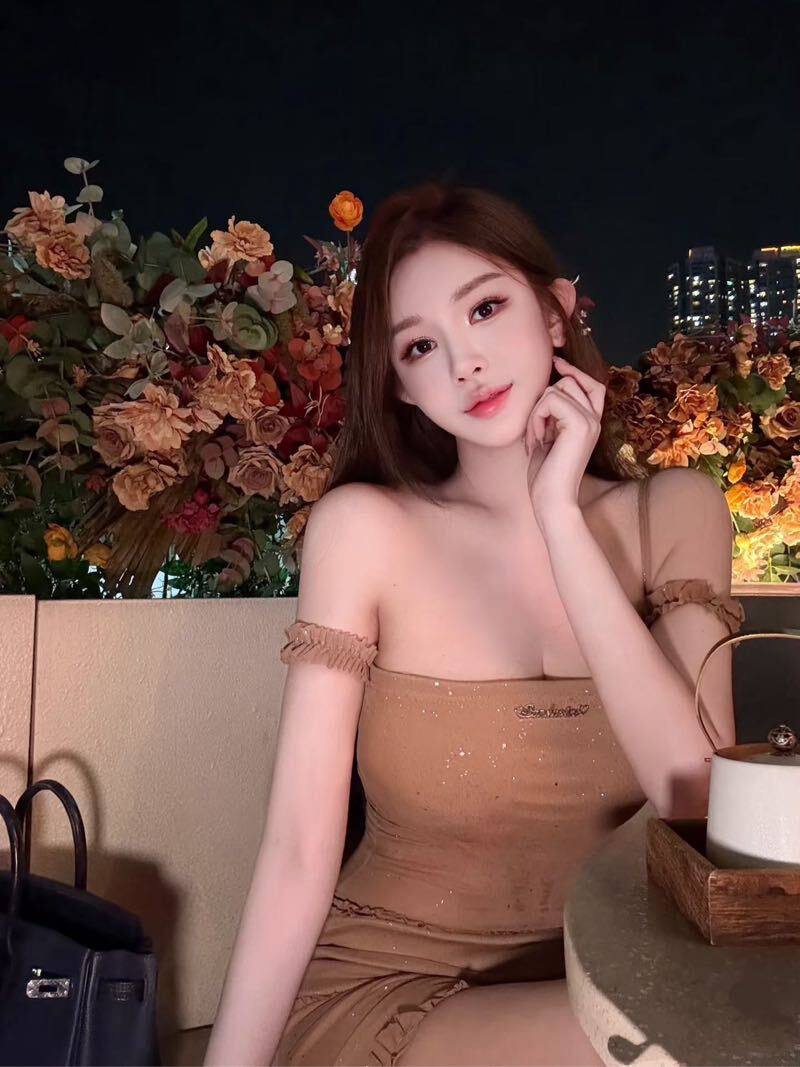 身型饱满御姐Miron