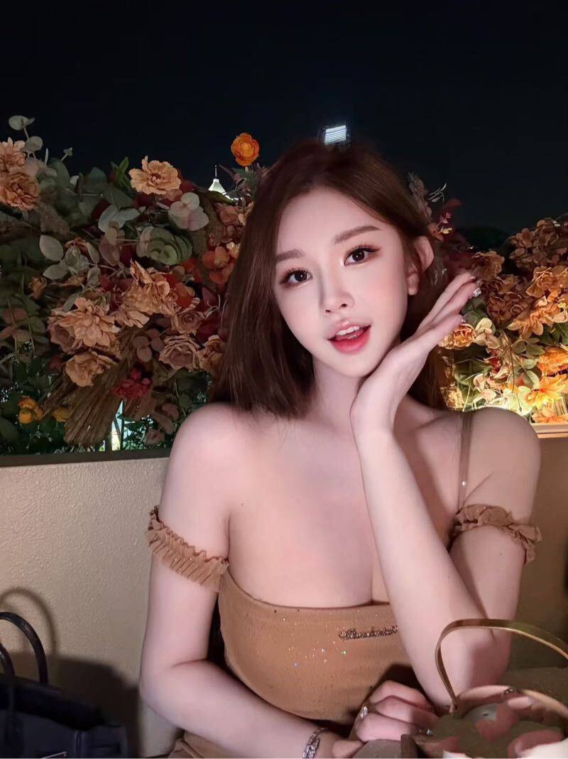 身型饱满御姐Miron