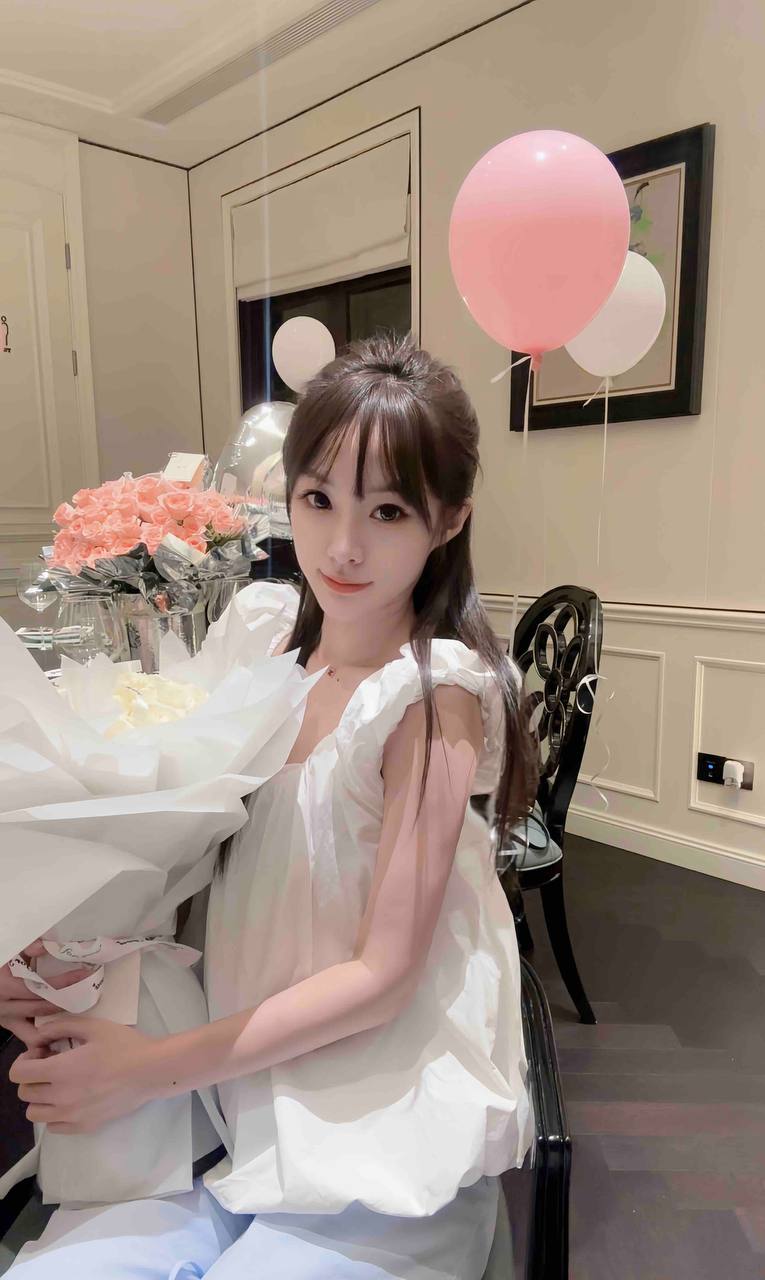 纯欲校园感昕珂