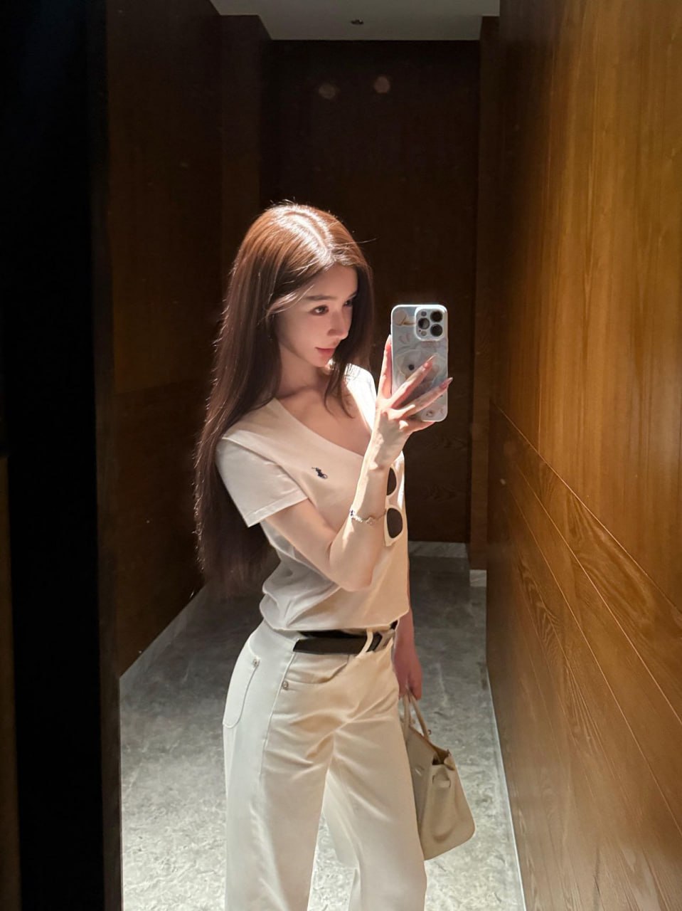 在读研究生络瑶