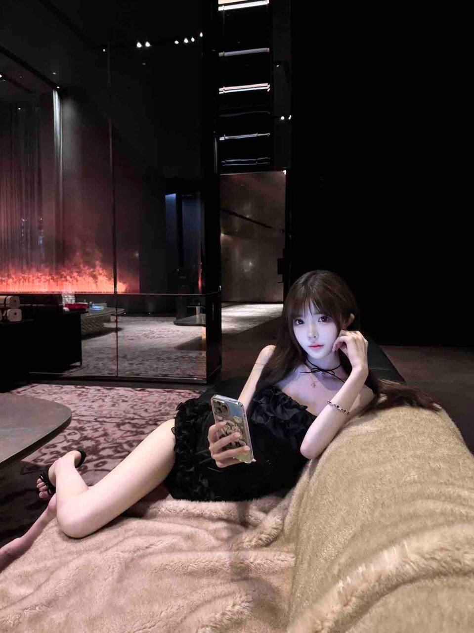 曲线柔美小姐姐沐澜