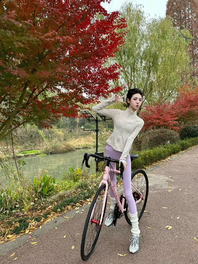 服装品牌模特Daria