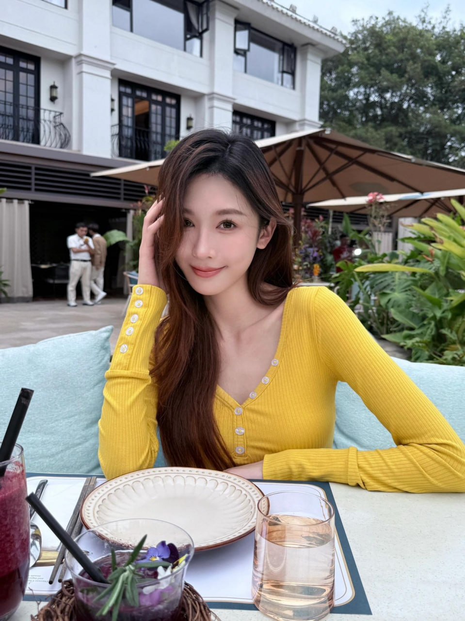 曲线迷人小姐姐米兰