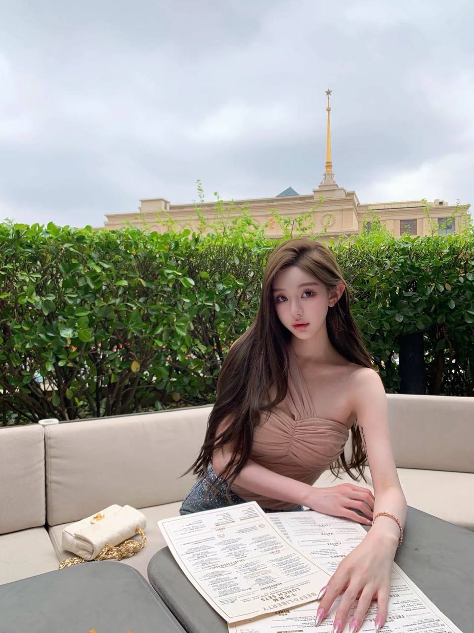 开朗活泼女孩Dario