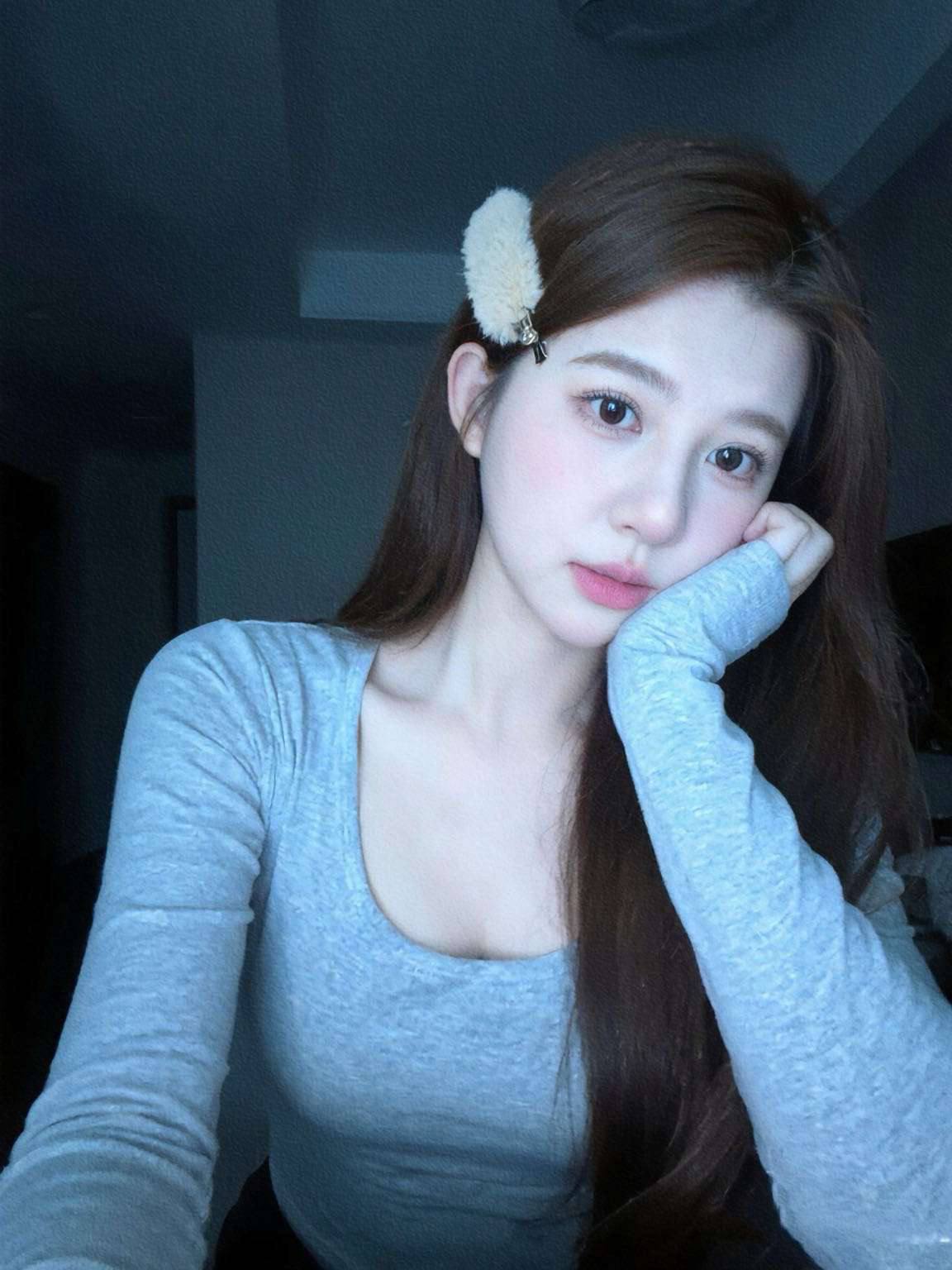 小肉脸少女甜一