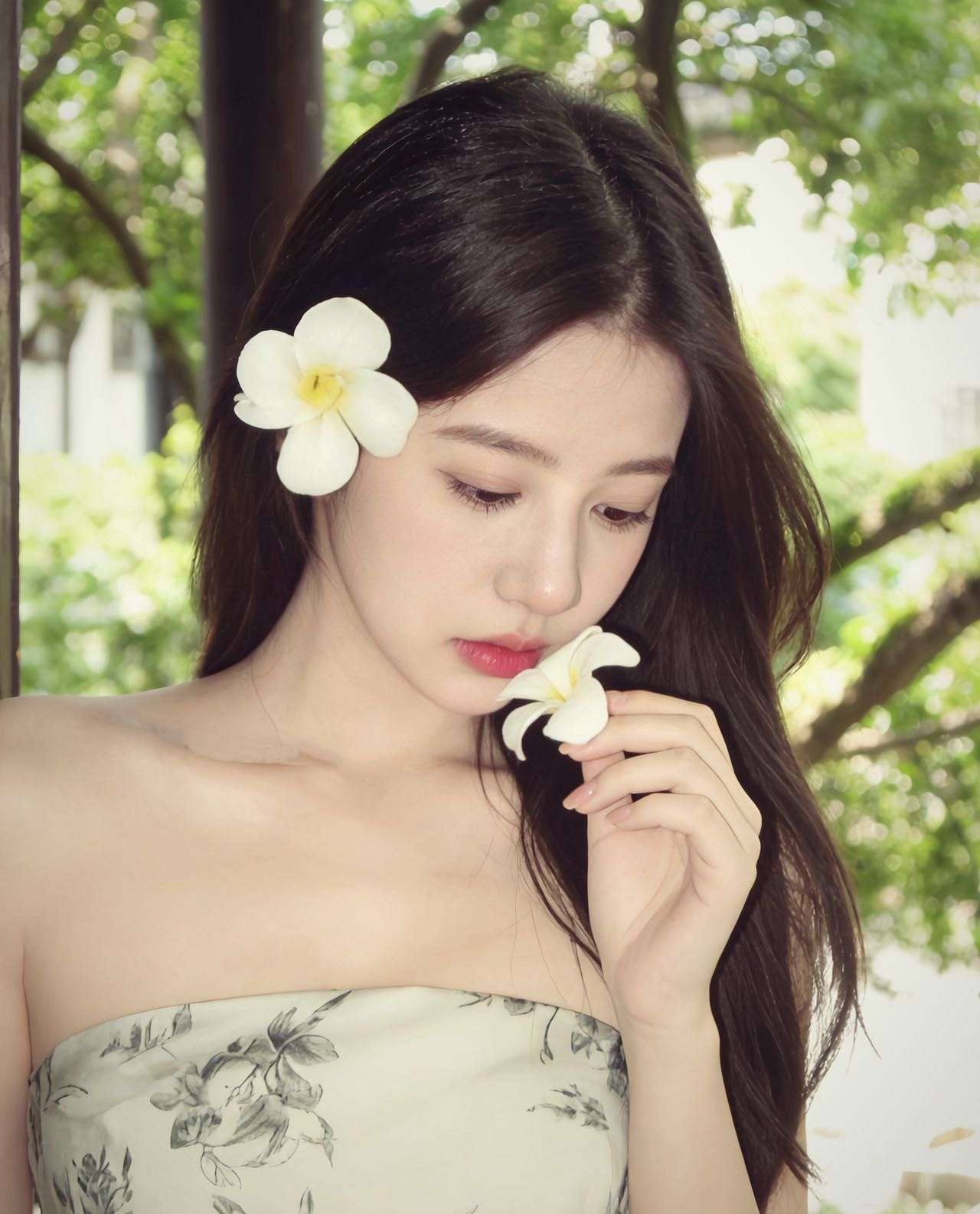 小肉脸少女甜一