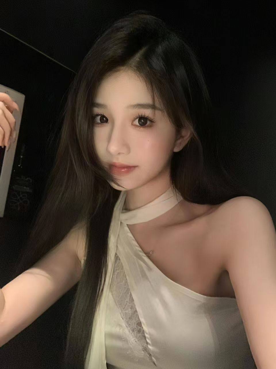 视频博主慕婉