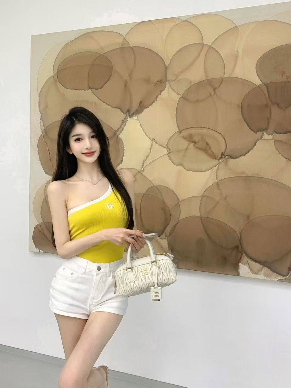视频博主慕婉