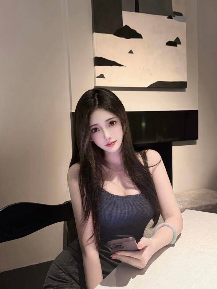 顶级人间尤物Elodie