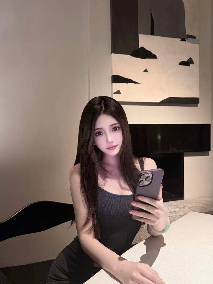 顶级人间尤物Elodie