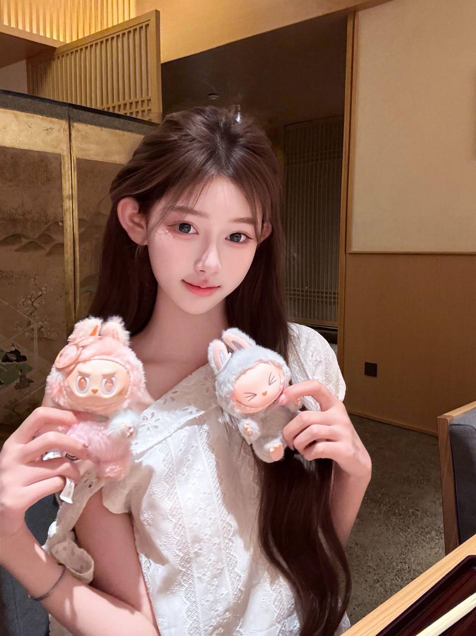 网红美女主播Mia