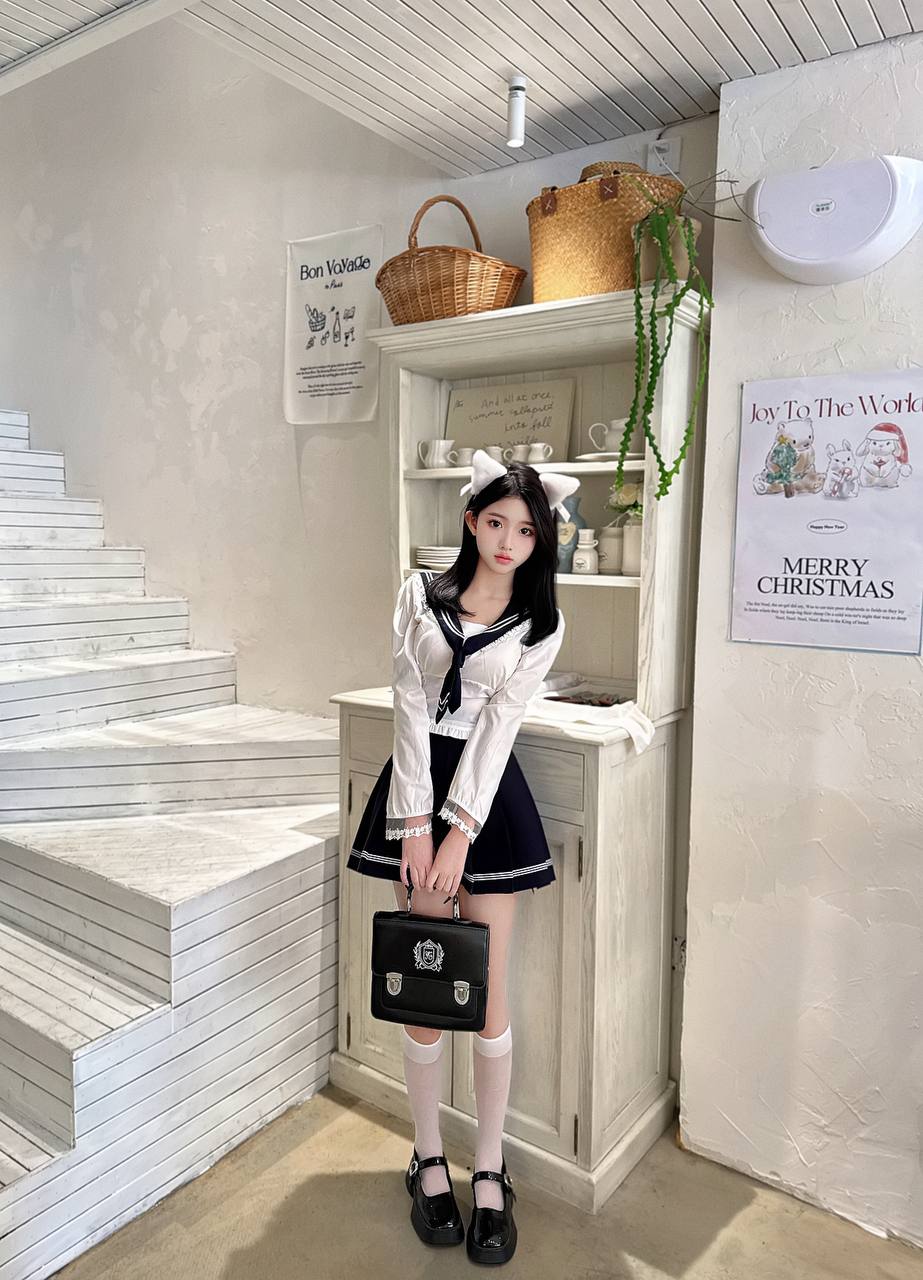 JK制服妹妹Esther