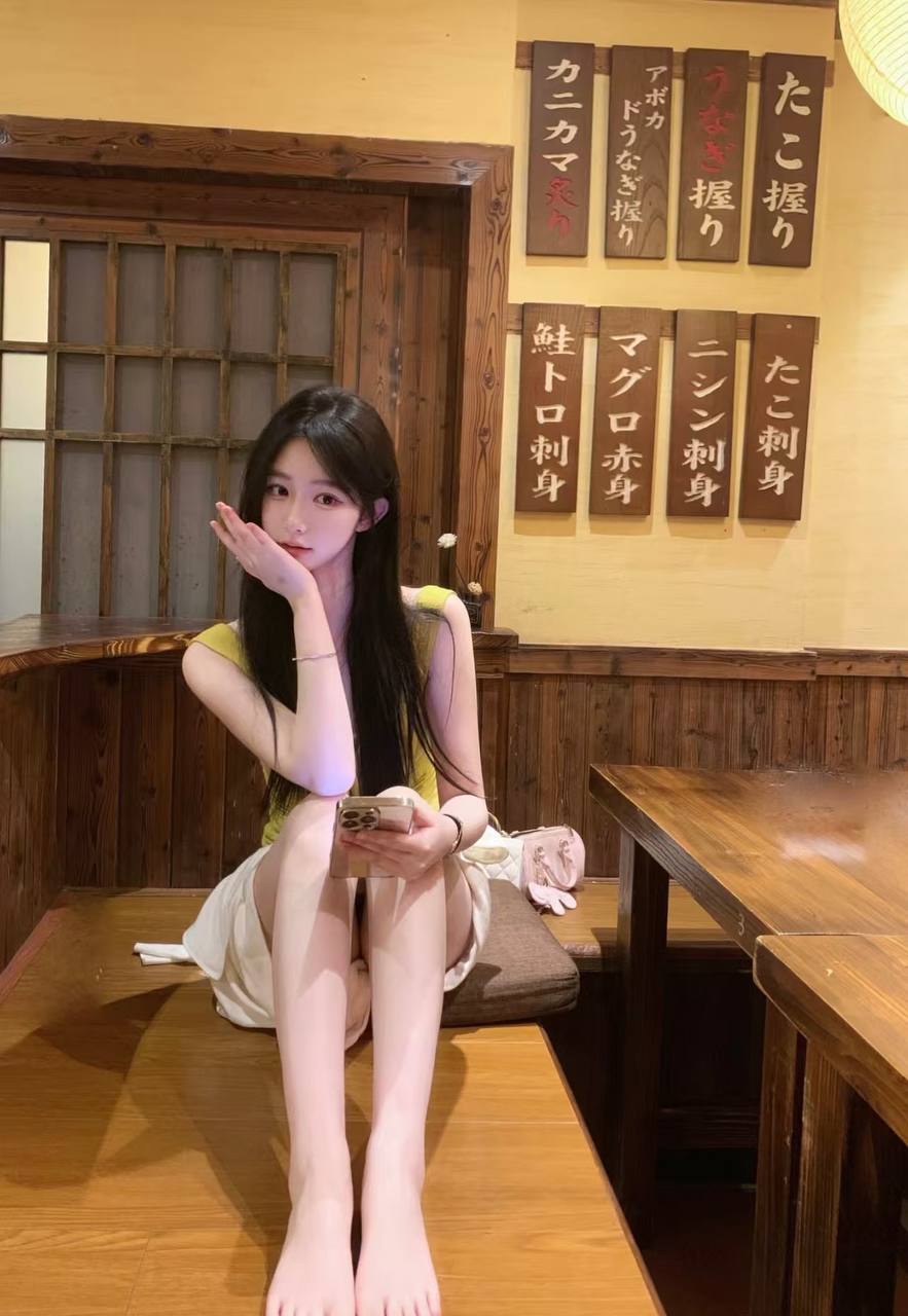 邻家女友霂安