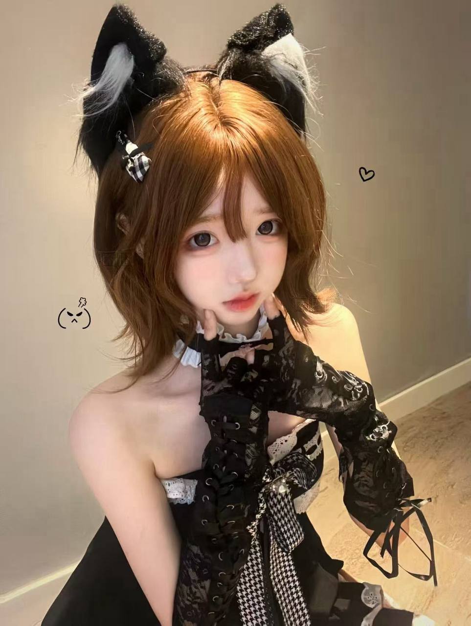 猫系短发少女诺夏