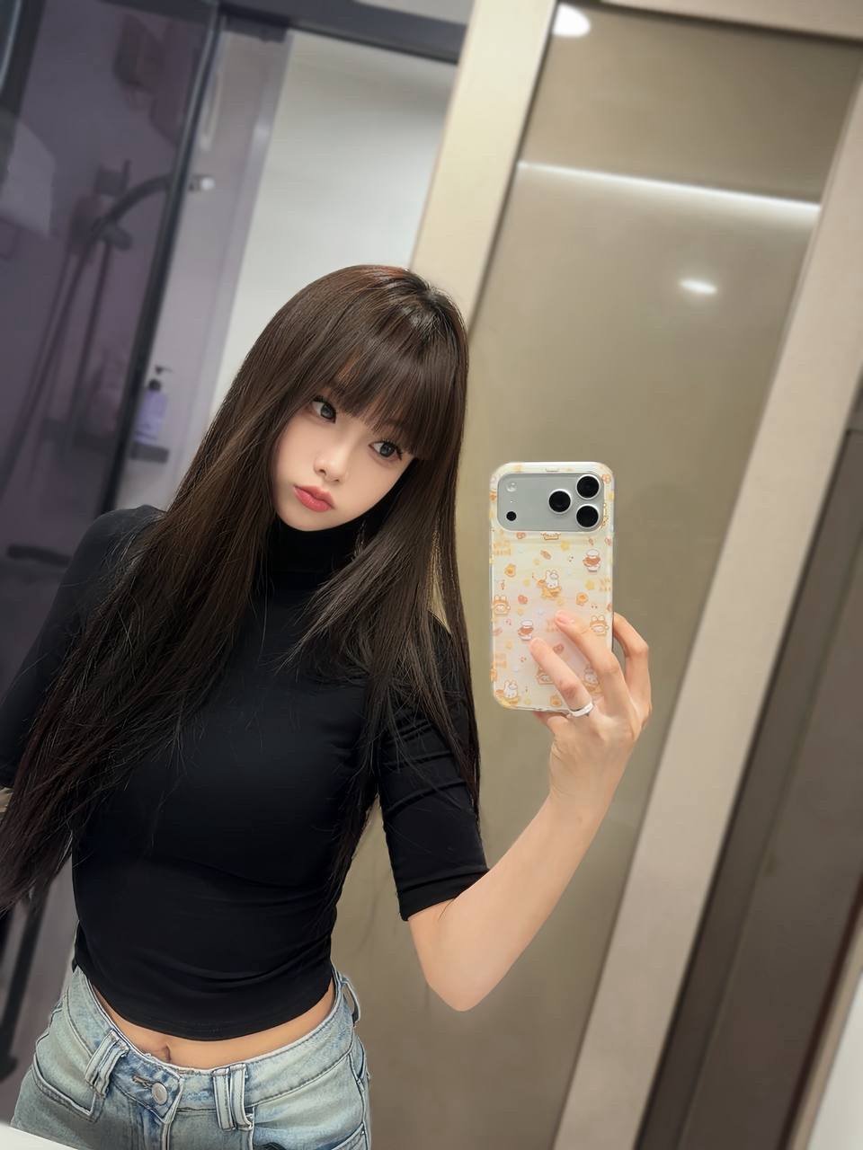电竞网瘾少女Nadine