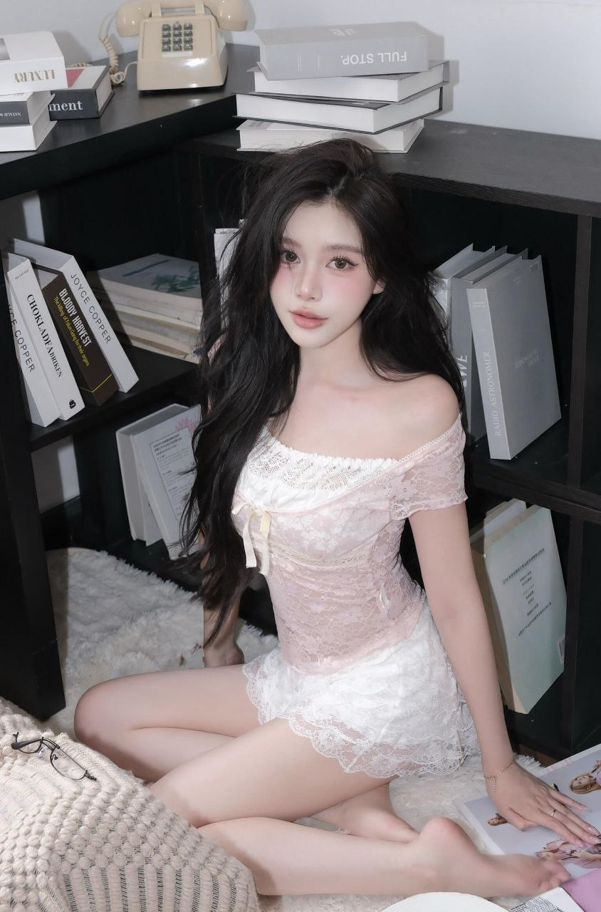 性感内衣模特Roxanne