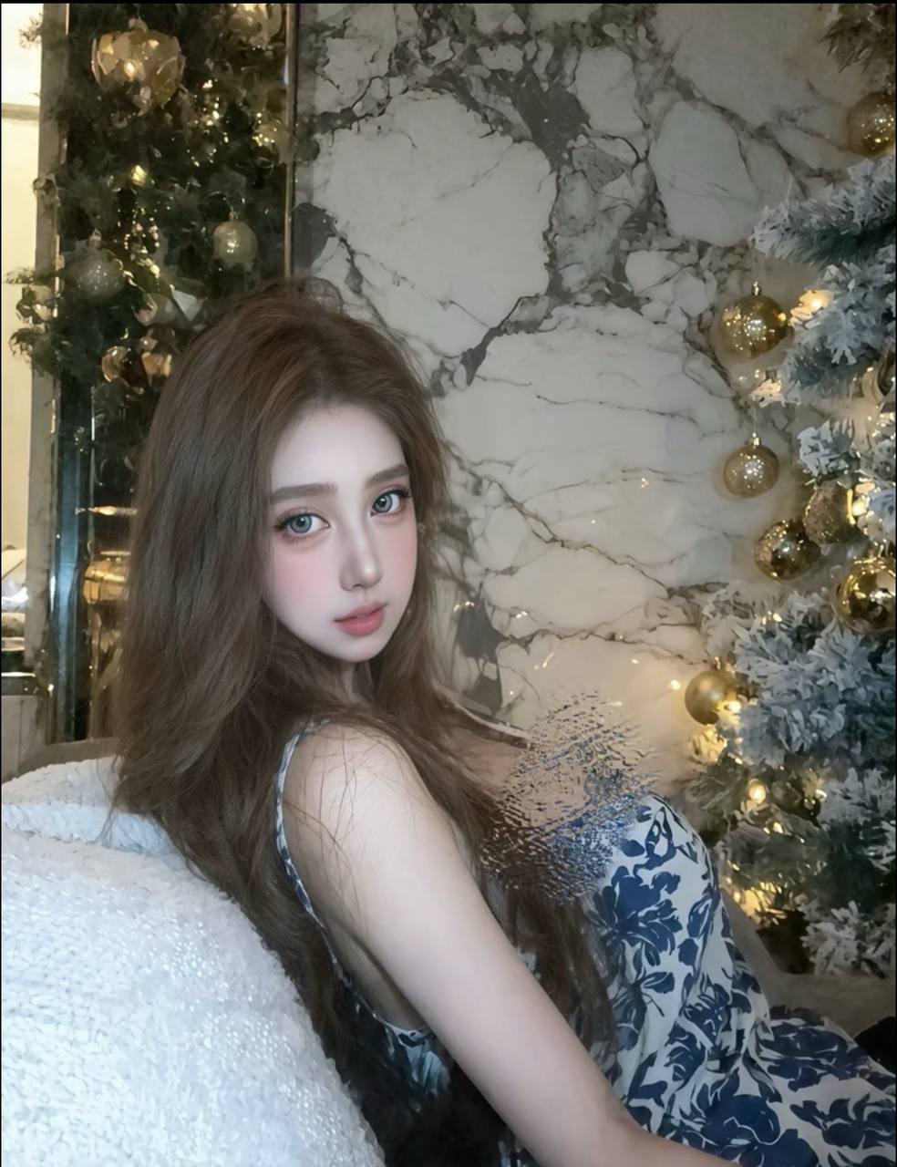 美妆博主Rosalie