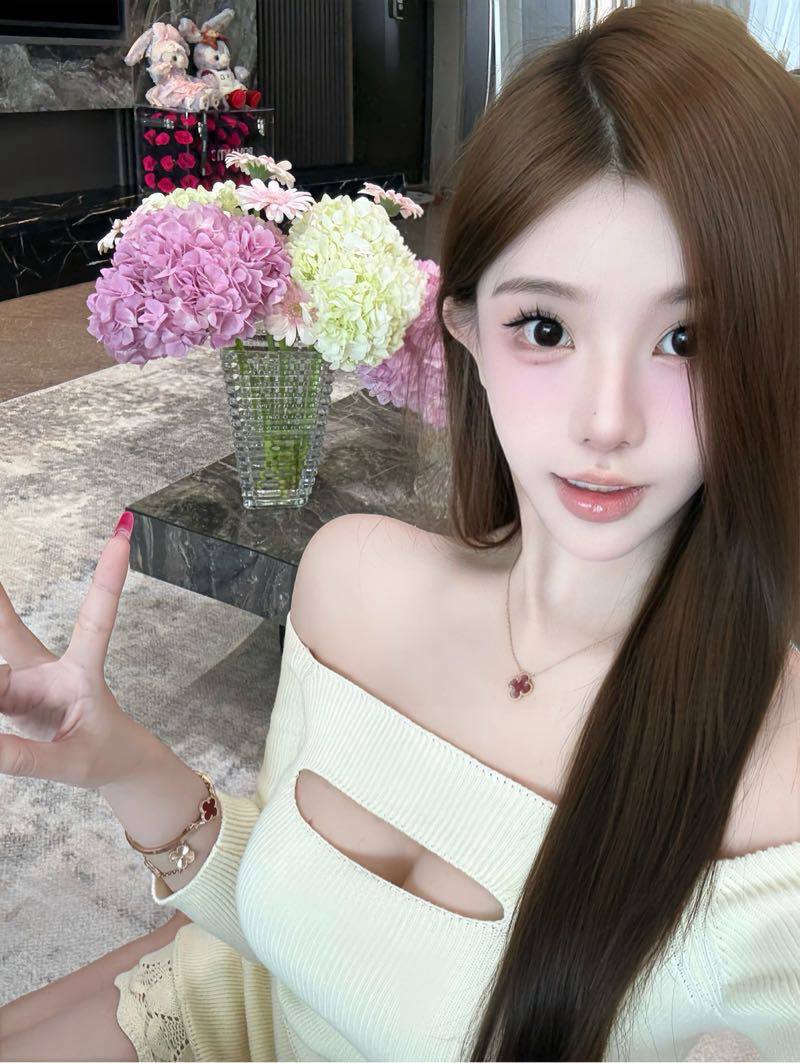 颜值网红博主Irene