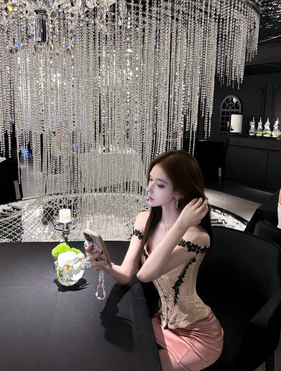 精致美妆网红阿夏