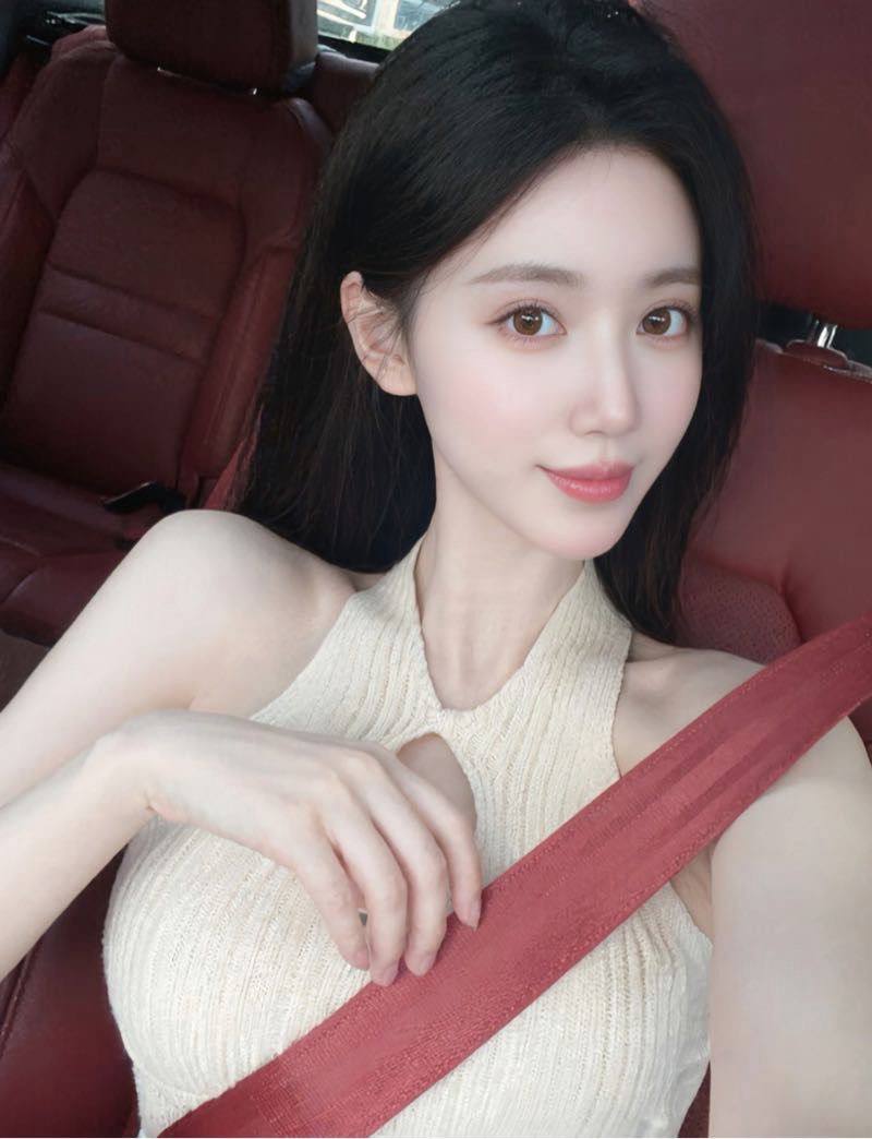 气质干净耐看甜妹小鹿