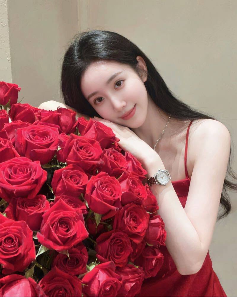 气质干净耐看甜妹小鹿