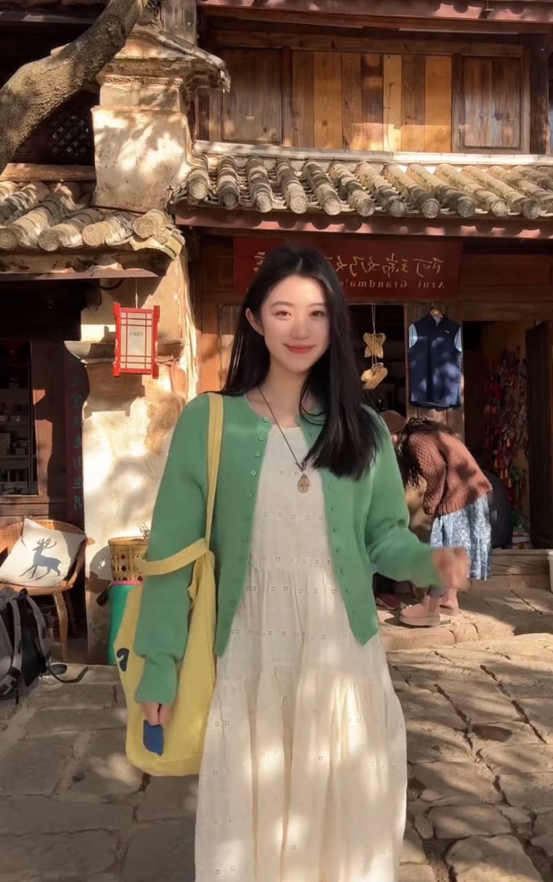 大三在校芸熙