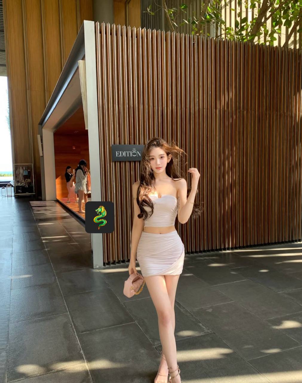 独特魅力御姐佩妍