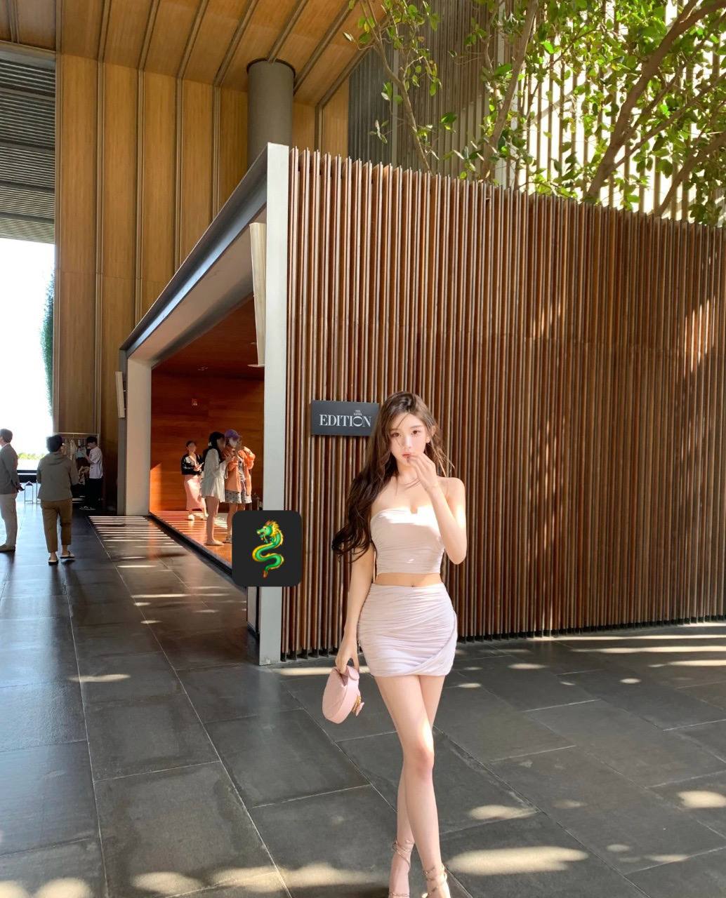 独特魅力御姐佩妍