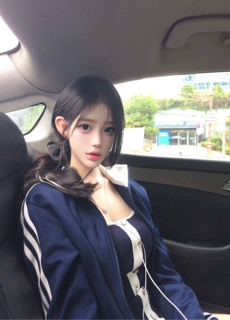 高白纯韩系甜妹Valerie